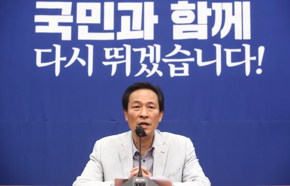 우상호, 민형배 복당설 일축.. "헌재 결정이 먼저"