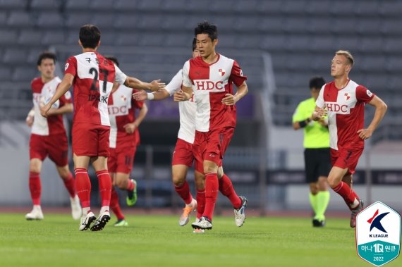 서울 이랜드를 상대로 동점골을 넣은 안병준 (한국프로축구연맹 제공) © 뉴스1
