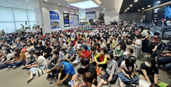 구름 인파 몰린 '울진역 센트럴 두산위브' 분양 성공 기대감 ...