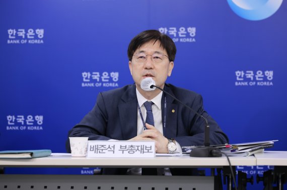 한은, "중간관리자 역할 강화하고 관리자 평가제 도입"