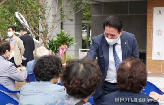 최대호 안양시장 16일 광신익스프레스 경로당 개소식 주재. 사진제공=안양시