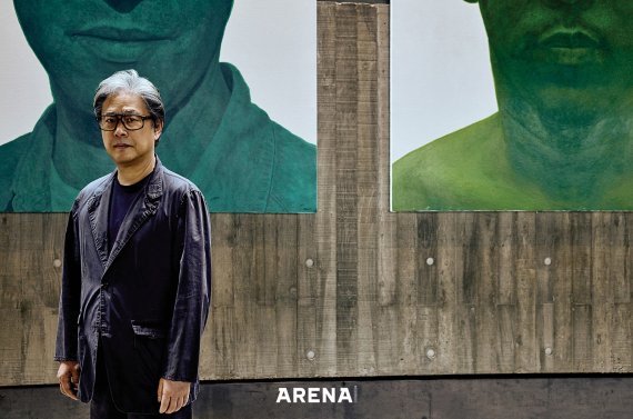 [서울=뉴시스] 박찬욱 화보 . 2022.06.21. (사진= 아레나 옴므 플러스 제공) photo@newsis.com*재판매 및 DB 금지