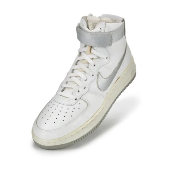 [서울=뉴시스] 에어 포스 1의 초기 모습. (사진=번개장터 제공) 2022.06.26. photo@newsis.com