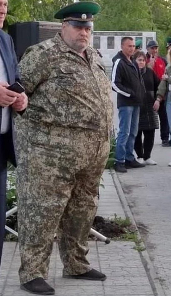 "푸틴은 마피아 보스"..삼시 5끼 먹는 130kg 퇴역장군도 복귀