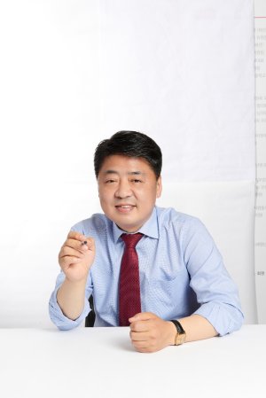 오은택 부산 남구청장 당선인의 모습