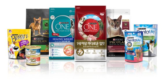 글로벌 원자재 가격 상승에 반려동물 사룟값도 10% 안팎으로 오르면서 반려인들의 부담이 가중되고 있다. 사진은 네슬레퓨리나의 제품군. 네슬레 제공