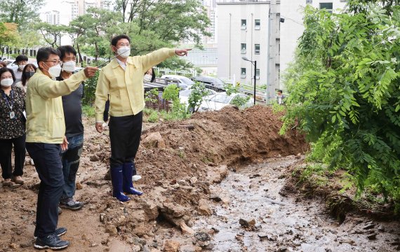 이상일 용인시장, 취임식 대신 수해 현장으로 "대한민국 선도하는 용인시 만들 것"