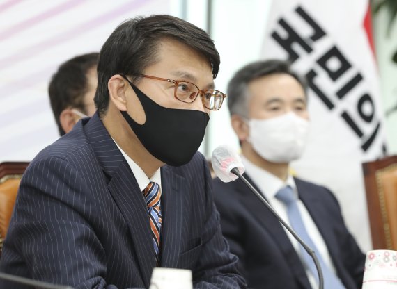 윤상현(왼쪽) 국민의힘 의원. (공동취재) 2022.4.29/뉴스1 © News1 이재명 기자