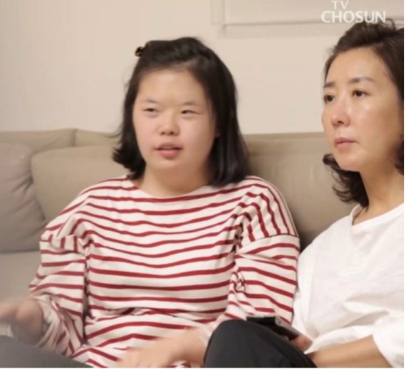 사회복지학 명예 박사 나경원 "당선보다 더 기뻐…딸이 나를 이 길로"