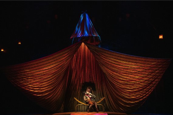 [서울=뉴시스]2020년 뮤지컬 '웃는 남자' 공연 사진. (사진=EMK뮤지컬컴퍼니 제공) 2022.07.08. photo@newsis.com *재판매 및 DB 금지