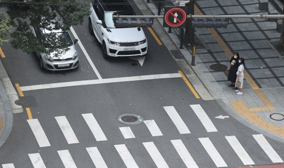 보행자 보호 위해 도로교통법 개정…서울경찰, 집중 계도·단속