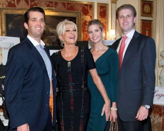 이바나 트럼프와 그의 3명의 자녀 /사진=이바나 트럼프 페이스북