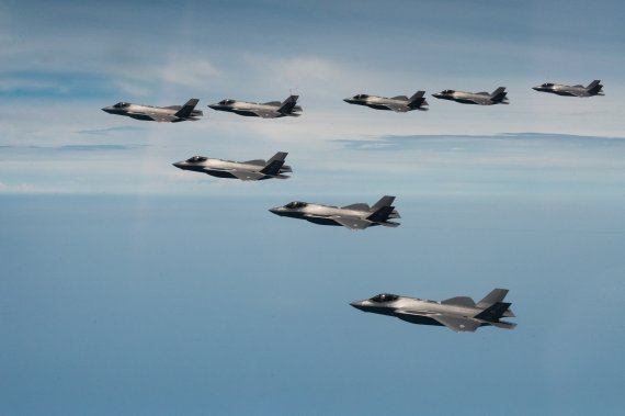 한미 공군 F-35A 전투기 등의 연합비행훈련. 사진=공군 제공