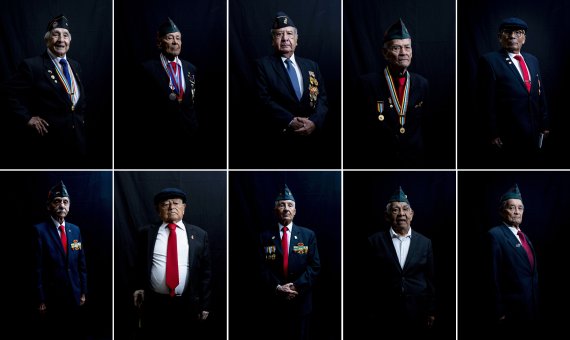 [보고타=AP/뉴시스] 콜롬비아의 한국전 참전 용사들이 20일(현지시간) 콜롬비아 수도 보고타에서 콜롬비아 독립기념일 퍼레이드에 참석하기 전 기념사진을 찍고 있다. 콜롬비아는 중남미 국가 중 유일하게 한국전에 군대를 파병했다. 2022.07.21.