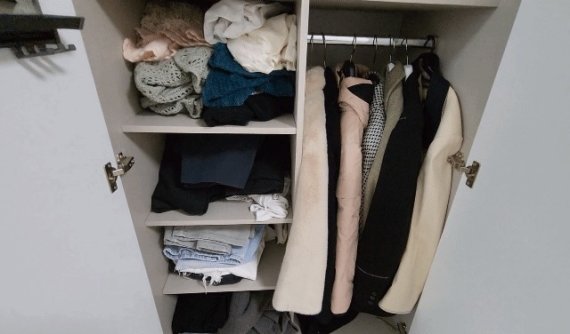 16일 크린토피아 의류보관 서비스를 이용하기 전 취재진 옷장의 모습. © 뉴스1 신윤하 기자