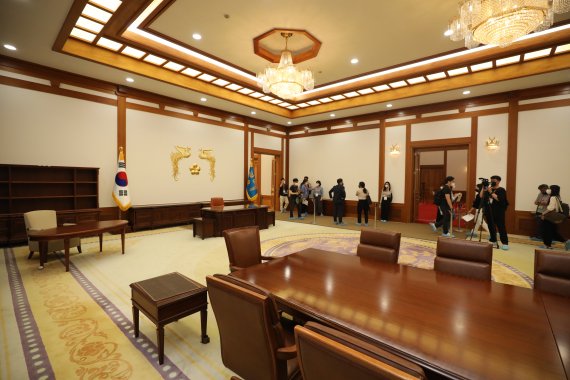 25일 오후 서울 종로구 청와대 본관 대통령 집무실이 언론에 공개되고 있다. 2022.5.25/뉴스1 ⓒ News1 황기선 기자