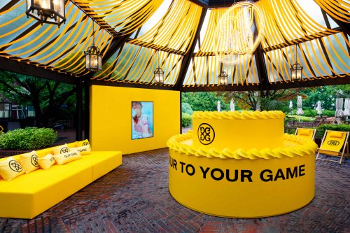 그랜드 하얏트 서울 메인 수영장(코오롱FnC 제공).ⓒ 뉴스1