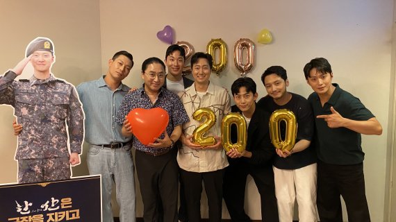 '한산' 개봉 5일만에 200만, '탑건' 700만...롯데엔터 함박웃음