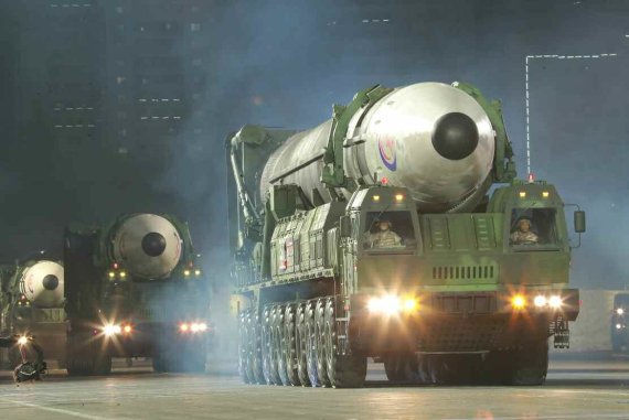 북한 대륙간탄도미사일 '화성-17형'. 사진=노동신문 캡처