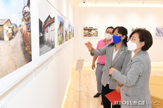 양주시의회 ‘양주 골목사진전’ 개최…44점전시