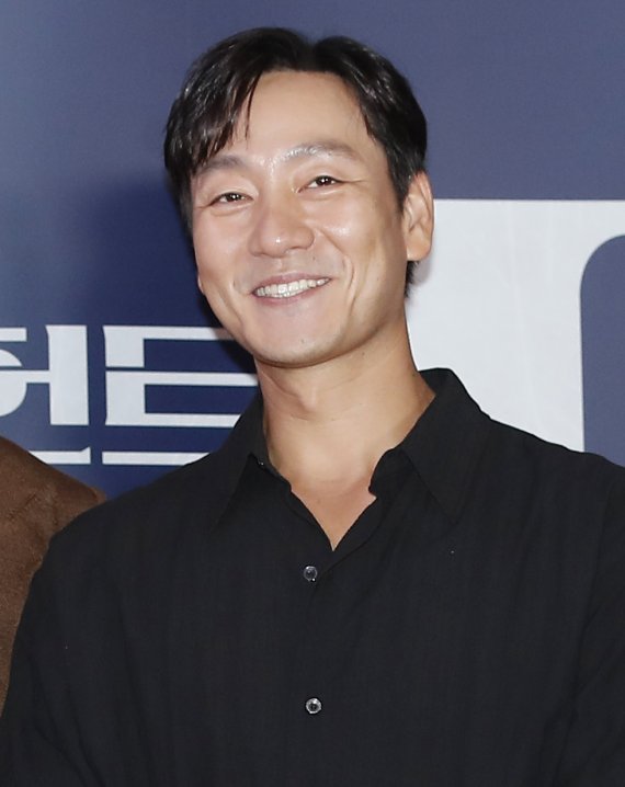 배우 박해수가 2일 오후 서울 강남구 메가박스 코엑스점에서 열린 영화 '헌트(HUNT)' VIP 시사회에서 포즈를 취하고 있다. ⓒ News1 권현진 기자