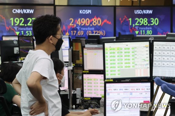 주식·부동산 발뺀 투자자들, 뭉칫돈 들고 찾는 이곳[재테크 플러스]