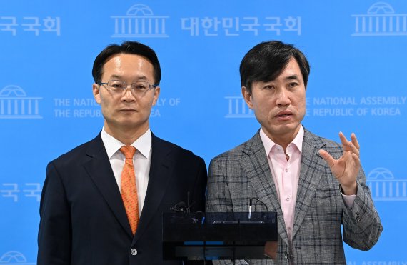 '집권 3개월' 與, 李체제 종식·비대위 전환…李 "가처분" 반발