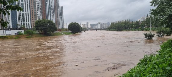 계속되는 장마… 인류가 초래한 기후변화
