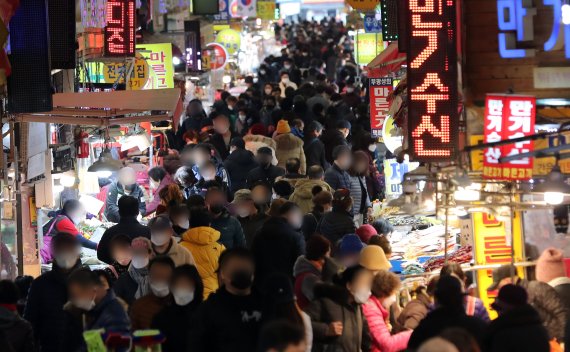 추석 할인쿠폰 월최대 450억 푼다...농축수산물 가격 낮춰