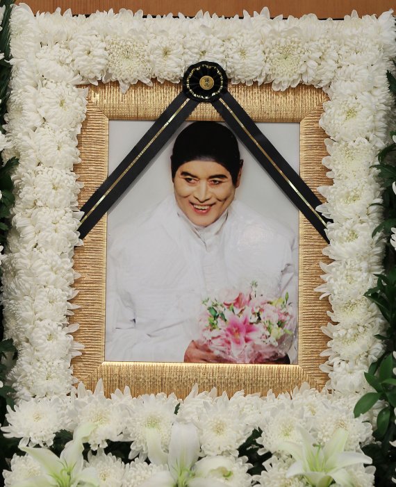 [서울=뉴시스] 앙드레김. 2022.08.12. (사진 = 뉴시스 DB) photo@newsis.com *재판매 및 DB 금지