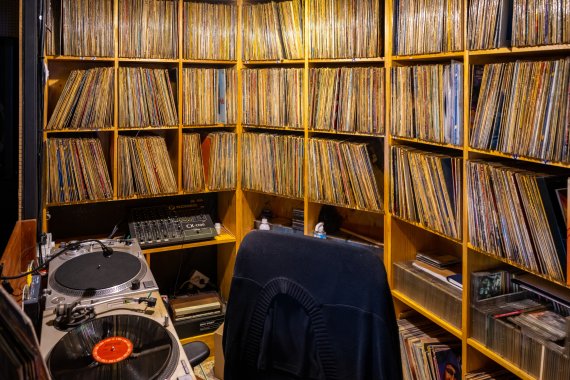 레드제플린 6000여장의 lp판을 보유하고 있다(서울관광재단 제공)ⓒ 뉴스1