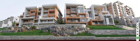 보통강을 조망할 수 있는 경루동. 테라스가 보인다. ('인민의 희한한 보금자리' 캡처) ⓒ 뉴스1