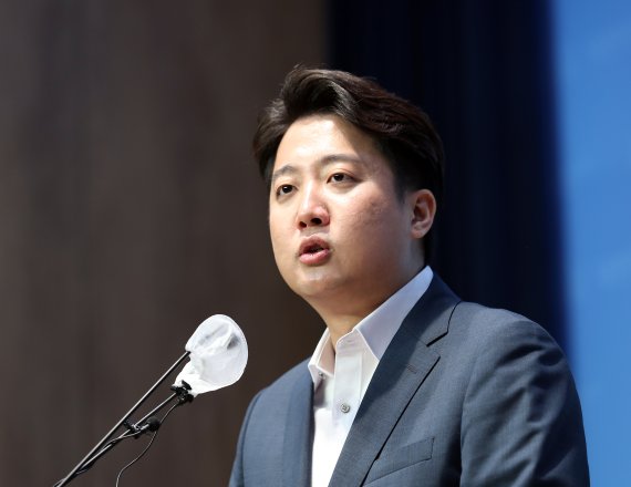 이준석 "원내대표가 만든 비상상황, 당대표 내치고 사태종결?"