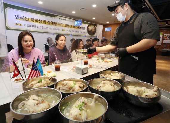 [100세건강] 삼계탕? 장어?…복날 보양식, 체질 따라 먹으면 더 좋다