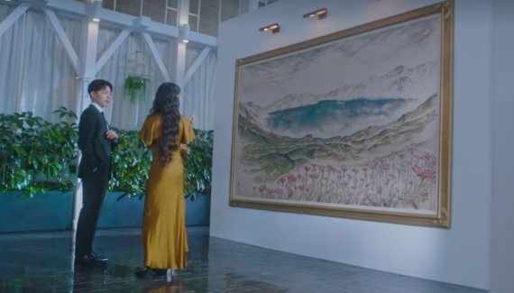 장 사장(오른쪽)과 구찬성(여진구 분). 사진='호텔 델루나' 캡처. ⓒ 뉴스1