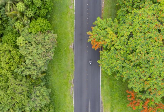 [imazine]에메랄드빛 사이판 해변…해외여행이 돌아왔다 ② 이국적인 풍경의 사이클링 코스 [사진/성연재 기자]