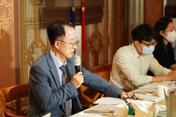 김사열 국가균형발전위원회 위원장 사임 "인사 불이익 유감"