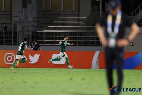 '김진규 결승포' 전북, 연장 혈투 끝 대구 꺾고 ACL 8강 진출