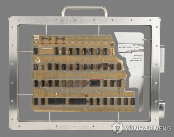 애플1 컴퓨터 시제품 / 사진=연합뉴스