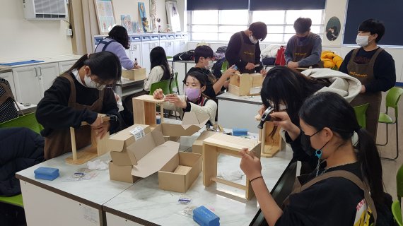 산림청, ‘목재체험교실 운영’ 참여 희망학교 모집