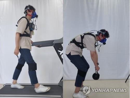 [스타트업 발언대] "5년후면 웨어러블 로봇, 스마트폰처럼 보편화" 허리보조용 로봇 '윕스' 테스트 장면 [제공사진]