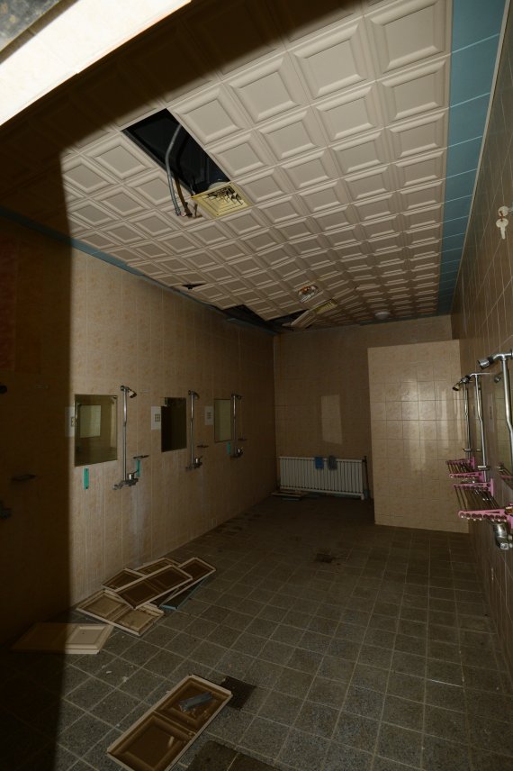 [남해=뉴시스] 스포츠파크 실내수영장