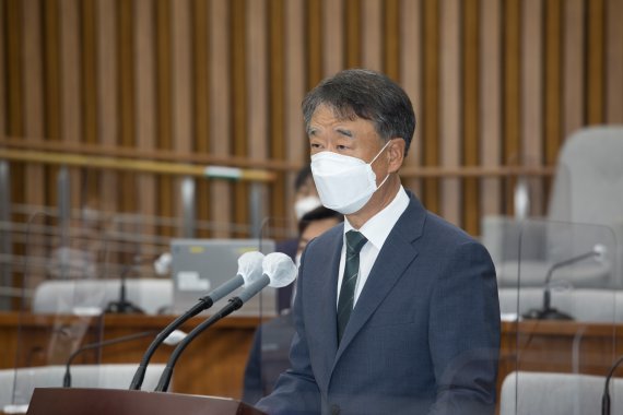 오석준 대법관 후보자가 29일 국회에서 열린 인사청문회에서 모두발언을 하고 있다./사진=연합뉴스