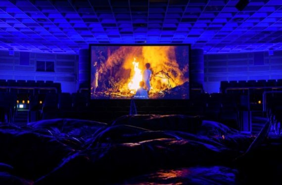 [서울=뉴시스]코라크릿 아룬나논 차이, '죽음을 위한 노래/삶을 위한 노래', 2022, 전시전경, 사진=아트선재센터 제공.