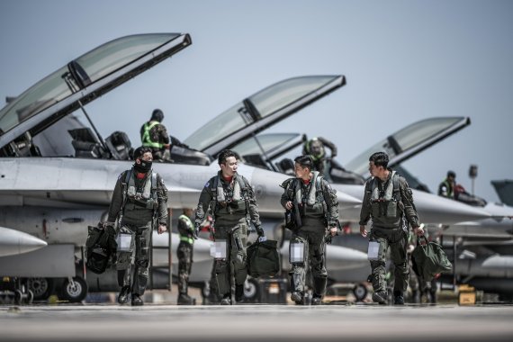 공군 "호주군 '우주 교육훈련 기본과정' 인원 파견 추진"...국방 협력 확대