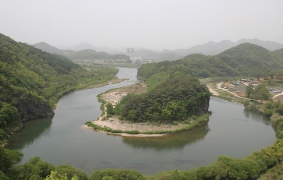 1일 영월군(군수 최명서)은 민선8기 군정 추진 전략을 발표, 영월을 강원남부권에서 가장 살기 좋은 거점도시로 완성하겠다고 밝혔다. 사진=서백 기자