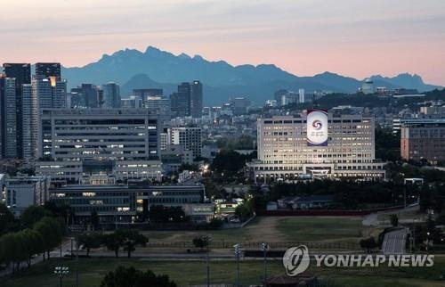 대통령실 "용산 이전 예산 300억 추가 투입, 부처별 자체 부대비용"