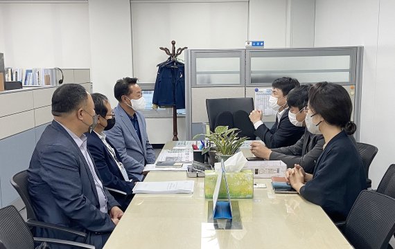 이상철 군수가 주요 현안사업에 대한 정부예산 확보를 위해 중앙부처를 방문해 지속적인 국고 지원을 건의했다(곡성군 제공)2022.9.2/