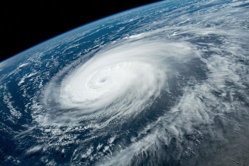 지난달 31일 오전 국제우주정거장(ISS) 우주인이 촬영한 힌남노. [미국 항공우주국(NASA) 지구관측소(earthobservatory) 홈페이지 갈무리. 재판매 및 DB 금지]