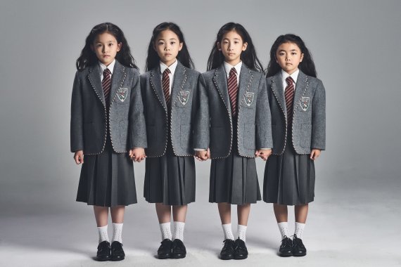 [서울=뉴시스] 박진희 기자 = 뮤지컬 '마틸다' 주인공 아역배우 (왼쪽부터) 임하윤, 최은영, 진연우, 하신비. (사진=신시컴퍼니 제공) 2022.08.31. photo@newsis.com *재판매 및 DB 금지